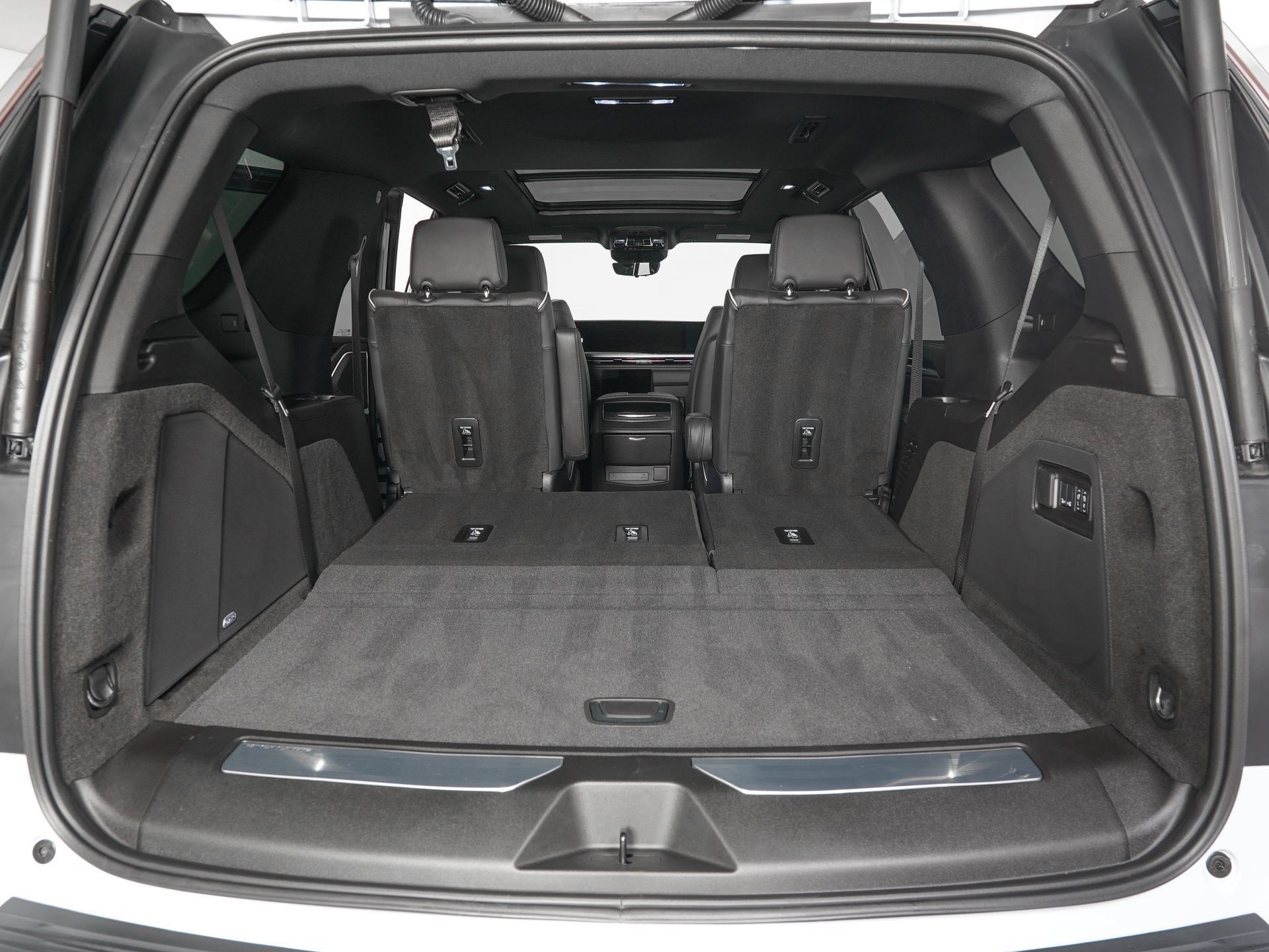 Used 2026 Cadillac Escalade Sport w/ Touring Package AWD/4WD image 13