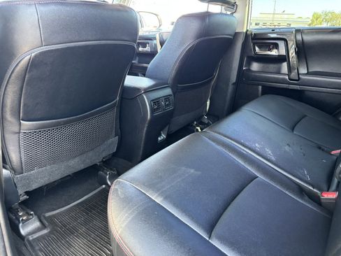 Used 2022 Toyota 4Runner TRD Off-Road Premium AWD/4WD image 18