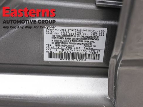 Used 2023 Nissan Sentra SR w/ SR Premium Package FWD image 36