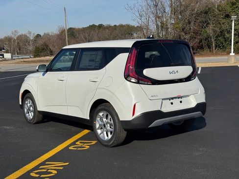 New 2025 Kia Soul LX image 5