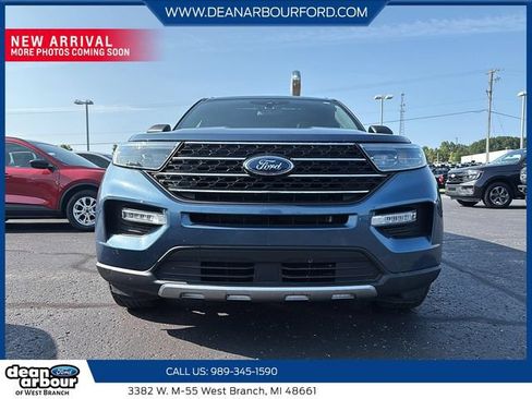 Used 2020 Ford Explorer XLT w/ Equipment Group 202A AWD/4WD image 2
