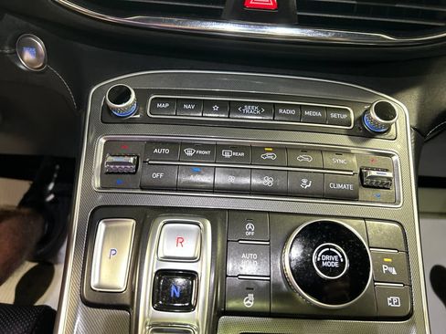 Used 2023 Hyundai Santa Fe Calligraphy FWD image 17