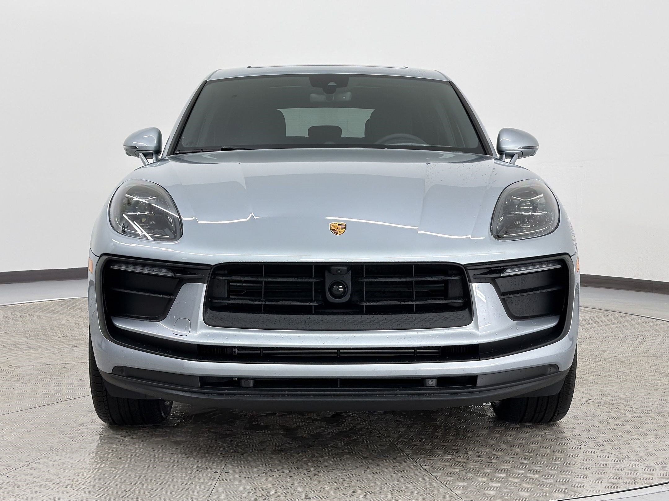 Used 2026 Porsche Macan AWD/4WD image 6