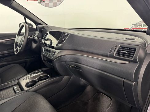 Used 2021 Honda Passport Sport image 12