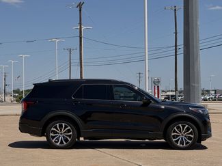 Certified 2025 Ford Explorer ST-Line RWD video 3