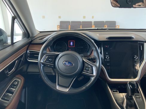 Used 2021 Subaru Outback Touring AWD/4WD image 28