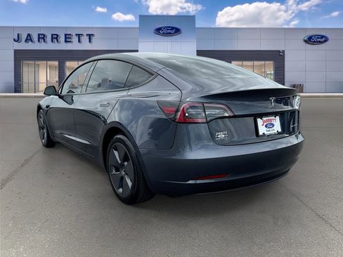 Used 2022 Tesla Model 3 Long Range AWD/4WD image 5