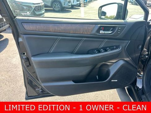 Used 2018 Subaru Outback 2.5i Limited image 12