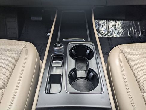 Certified 2024 Lincoln Corsair FWD w/ Equipment Group 101A image 21