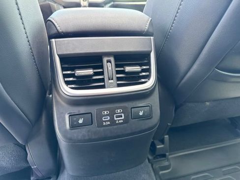 Used 2025 Subaru Outback Limited AWD/4WD image 16