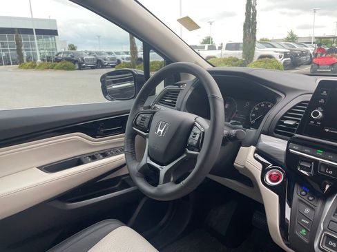 Used 2026 Honda Odyssey Elite image 30