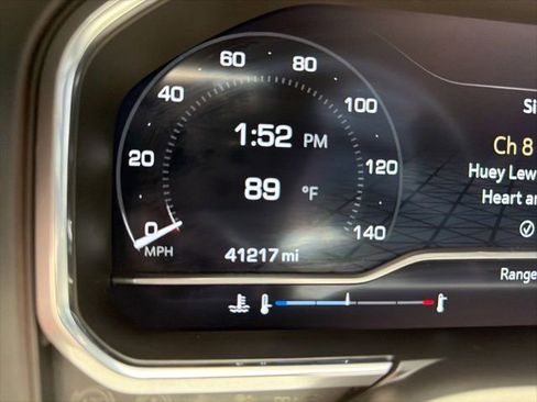 Used 2023 GMC Sierra 1500 AT4 w/ Technology Package AWD/4WD image 2