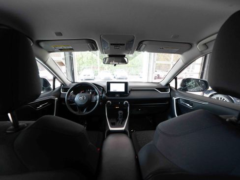 Certified 2025 Toyota RAV4 XLE image 20