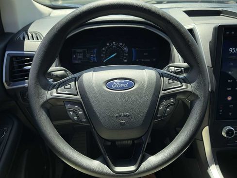 Used 2024 Ford Edge SE w/ Cargo Accessory Package AWD/4WD image 11