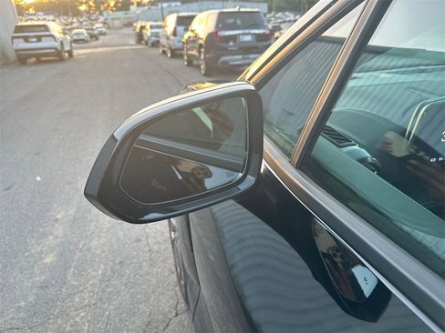 New 2025 Chevrolet Blazer EV LT w/ Super Cruise Package image 11