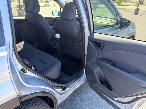 Certified 2025 Subaru Forester Premium AWD/4WD image 25