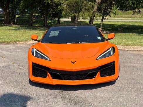 Used 2024 Chevrolet Corvette Z06 RWD image 6