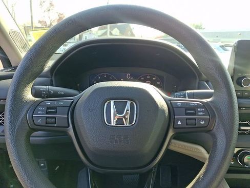 Used 2023 Honda Accord EX image 19