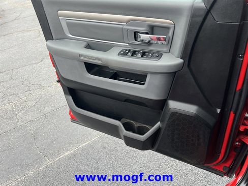 Used 2019 RAM 1500 Big Horn image 18