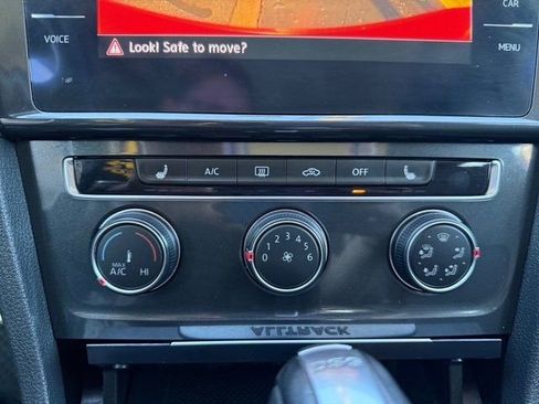 Used 2018 Volkswagen Golf Alltrack SE image 22