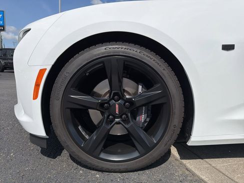 Used 2016 Chevrolet Camaro SS image 9