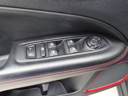Used 2020 Jeep Compass Trailhawk AWD/4WD image 12