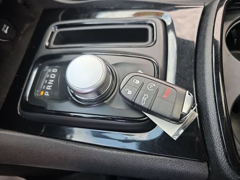 Used 2017 Chrysler 300 S AWD/4WD image 34