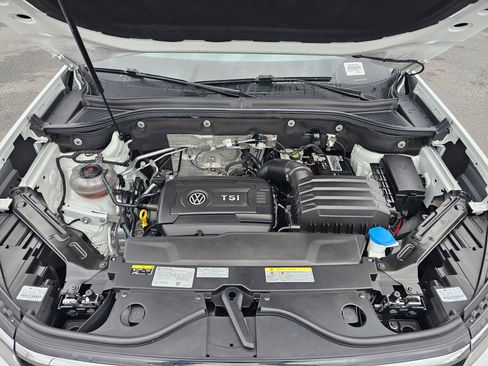 Used 2023 Volkswagen Atlas SE AWD/4WD image 9