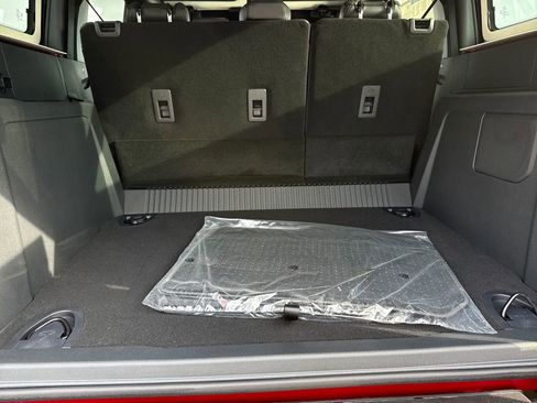 New 2025 Ford Bronco Badlands image 22