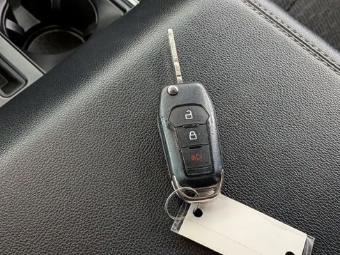 Certified 2022 Ford F150 XLT w/ Equipment Group 301A Mid image 37