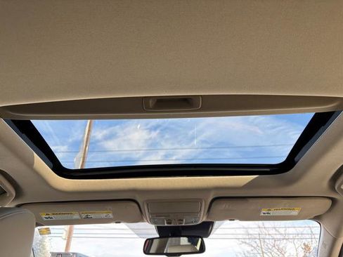 Used 2017 Honda CR-V Touring image 19