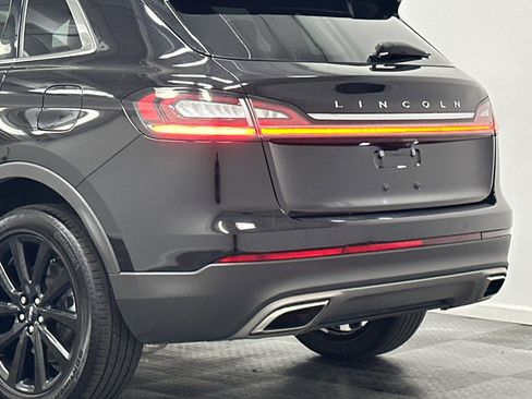 Certified 2022 Lincoln Nautilus Reserve w/ Monochromatic Package image 7