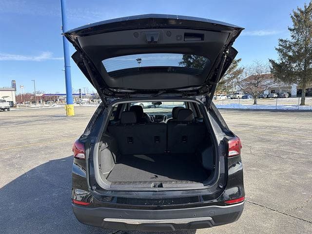 Used 2023 Chevrolet Equinox LT AWD/4WD image 18