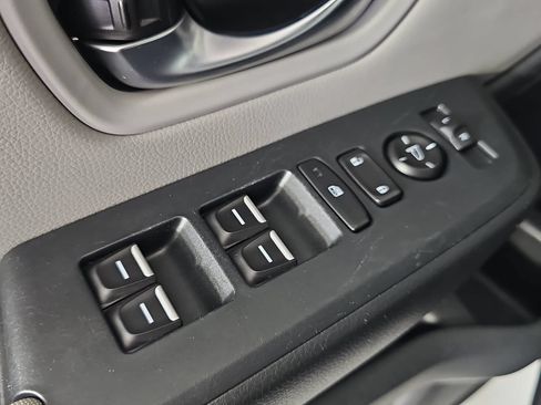 Used 2023 Honda Pilot LX image 26