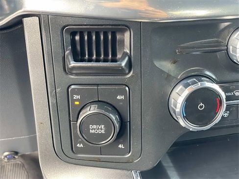 Certified 2022 Ford F150 Lariat w/ Equipment Group 502A High image 16