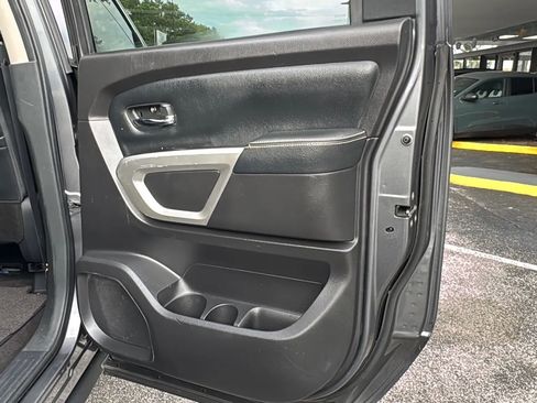 Used 2019 Nissan Titan PRO-4X AWD/4WD image 28