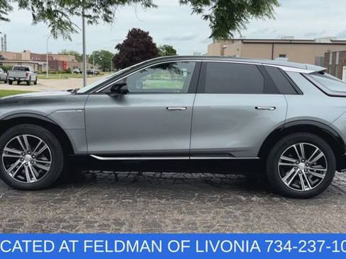 Used 2024 Cadillac Lyriq Luxury AWD/4WD image 5