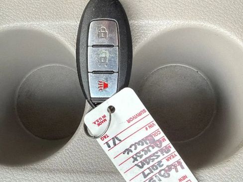 Used 2017 Nissan Quest SV image 34