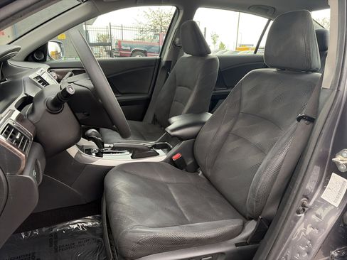Used 2017 Honda Accord EX image 14