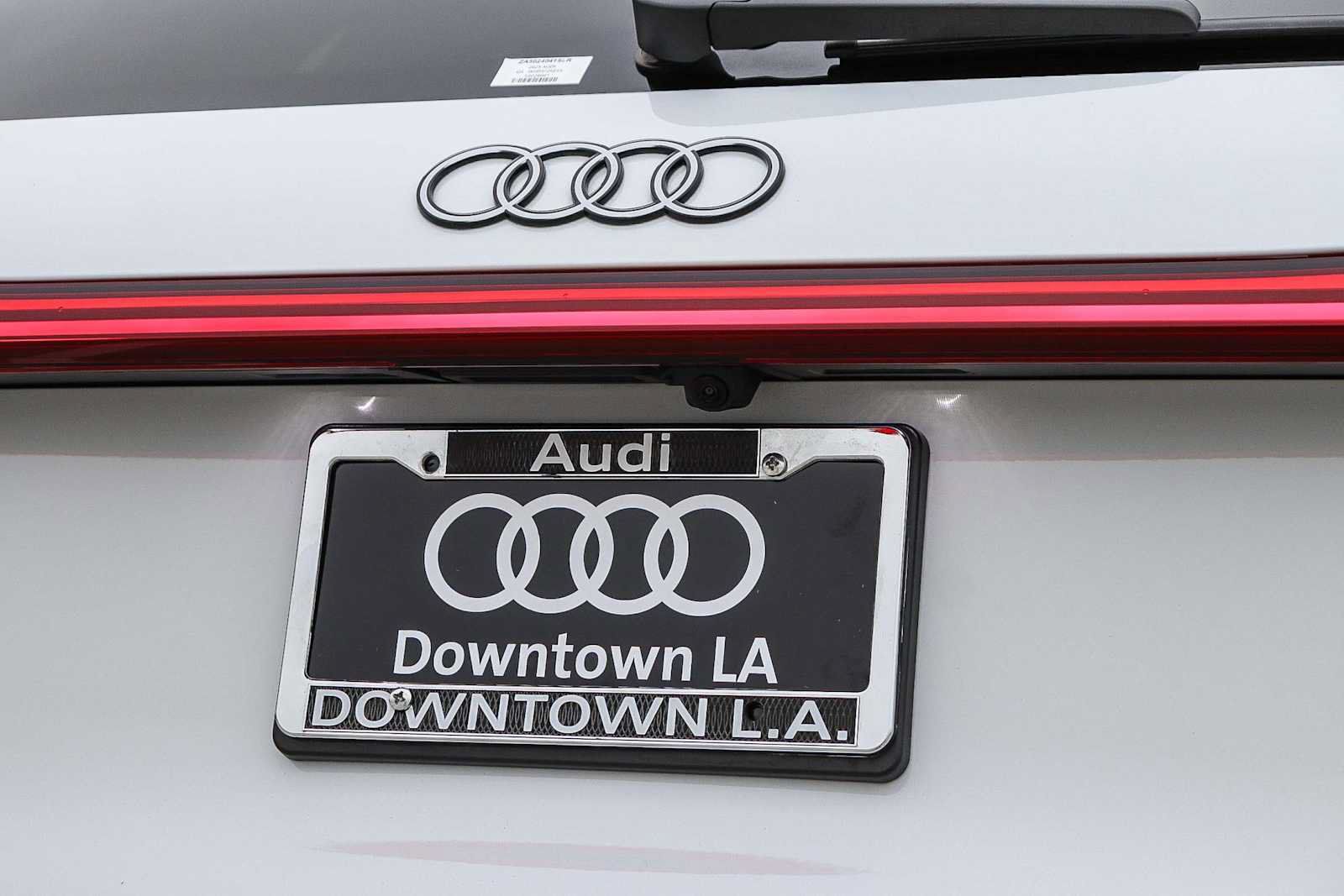 Used 2025 Audi Q5 Premium w/ Convenience Package AWD/4WD image 11
