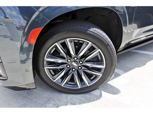 Used 2021 Cadillac Escalade Sport Platinum AWD/4WD image 32