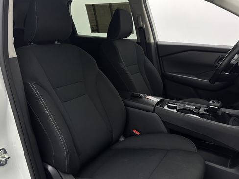 Used 2024 Nissan Rogue S AWD/4WD image 36