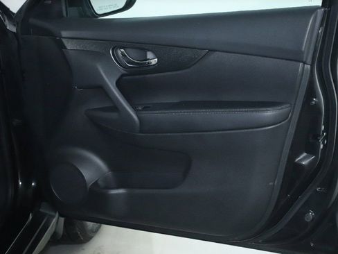 Used 2016 Nissan Rogue SL w/ SL Premium Package image 34