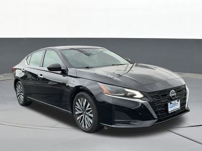 Used 2024 Nissan Altima 2.5 SV
