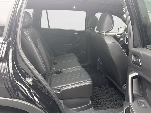 Used 2023 Volkswagen Tiguan SE R-Line AWD/4WD image 19