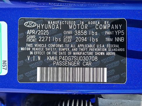 Used 2025 Hyundai Elantra Limited FWD image 29