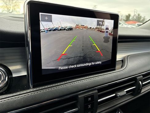 Used 2022 Lincoln Corsair AWD w/ Premium Package image 16