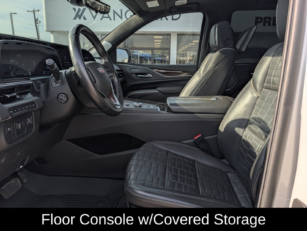 Used 2022 Cadillac Escalade Premium Luxury Platinum w/ Heavy-Duty Trailer Package AWD/4WD image 27
