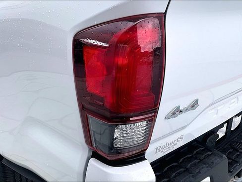Certified 2023 Toyota Tacoma SR AWD/4WD image 26