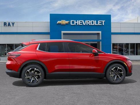 New 2026 Chevrolet Equinox EV LT image 37